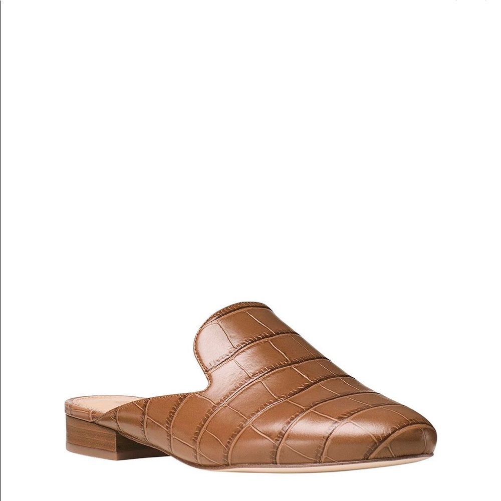 👍🏽 Great pair MK mules 👍🏽